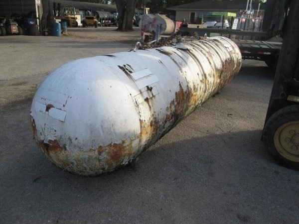 scrapped-1000-gallon-propane-tank-for-sale-propane-tank-for-sale-1-600x450-1.jpg Used 1000 Gallon Propane Tank – Salvage Condition - Image 1