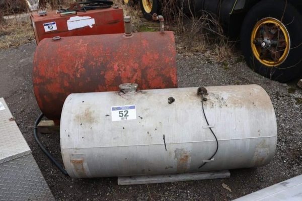 used-52-aluminum-steel-fuel-tanks-propane-tank-for-sale-600x400-1.jpeg Used Aluminum and Steel Fuel Tank Inventory - Image 1